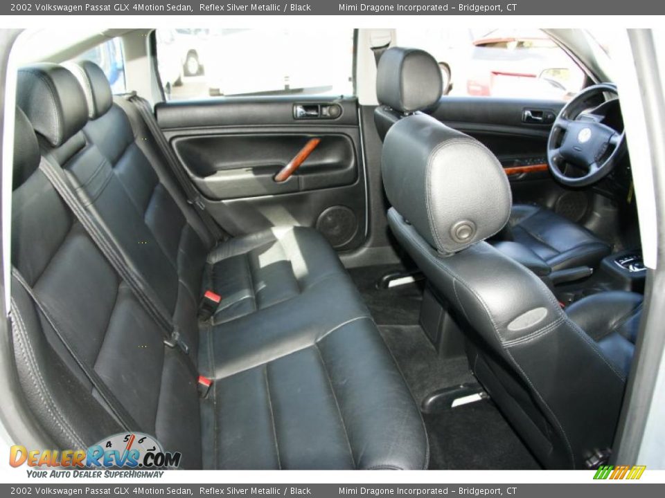 2002 Volkswagen Passat GLX 4Motion Sedan Reflex Silver Metallic / Black Photo #14