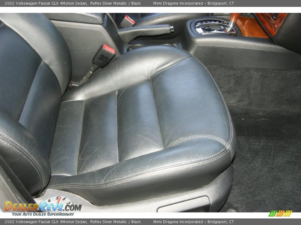 2002 Volkswagen Passat GLX 4Motion Sedan Reflex Silver Metallic / Black Photo #21