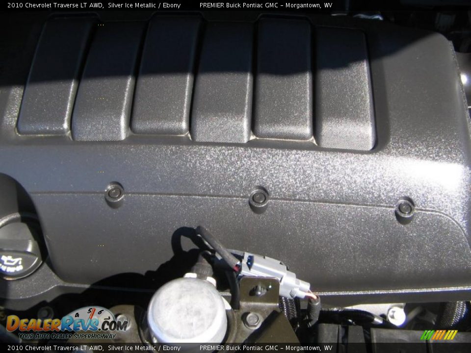 2010 Chevrolet Traverse LT AWD Silver Ice Metallic / Ebony Photo #14