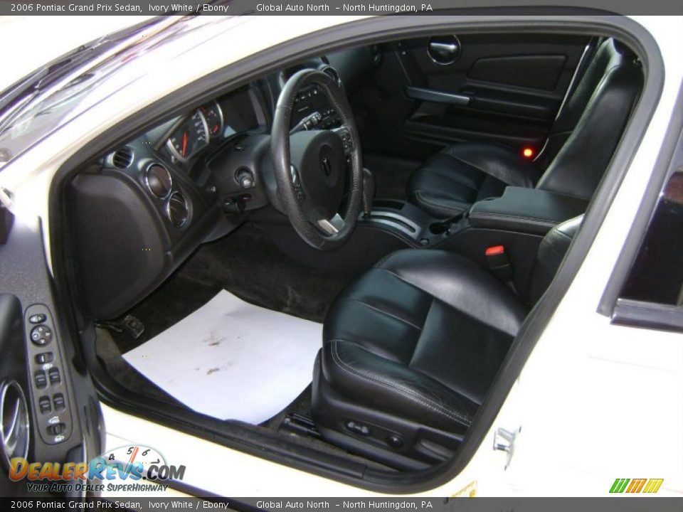 2006 Pontiac Grand Prix Sedan Ivory White / Ebony Photo #8