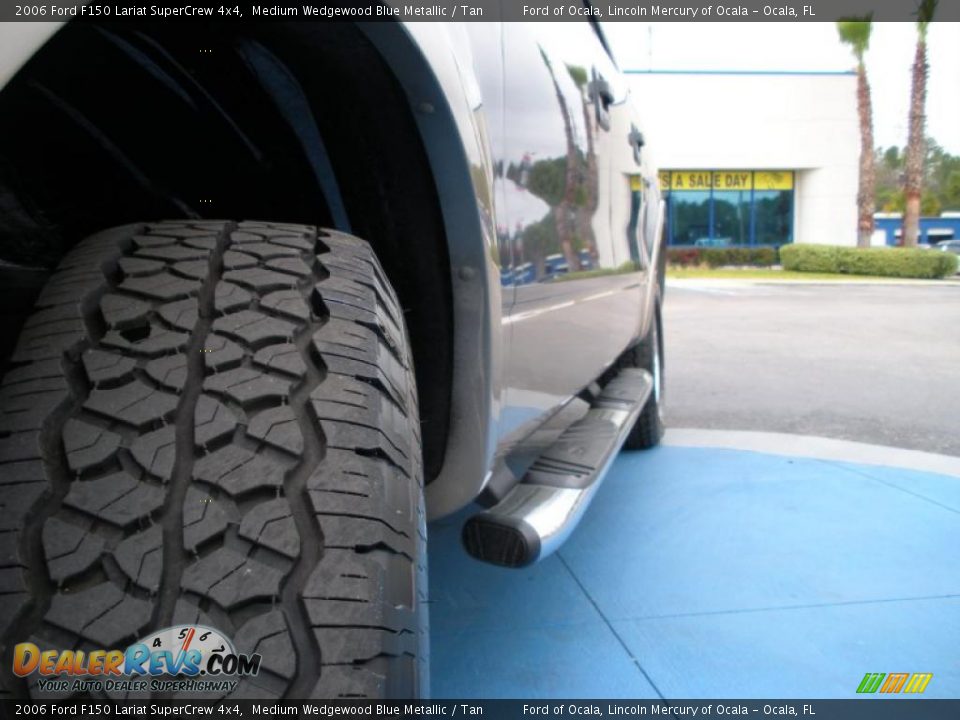 2006 Ford F150 Lariat SuperCrew 4x4 Medium Wedgewood Blue Metallic / Tan Photo #12