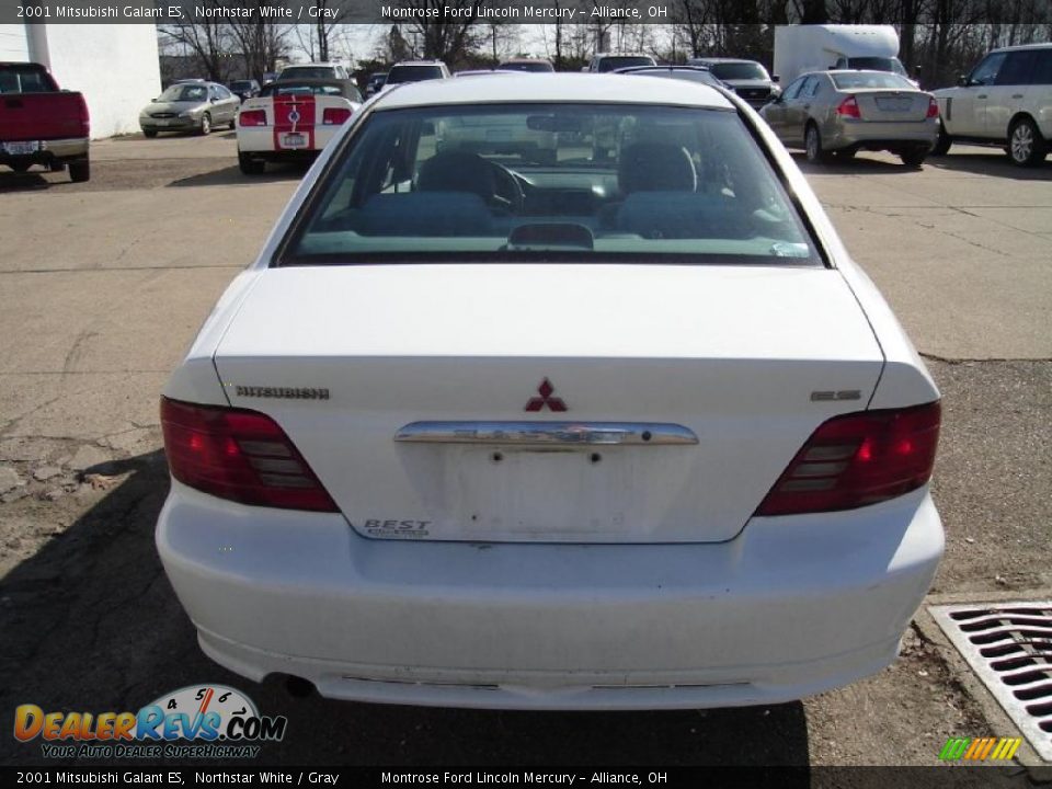 2001 Mitsubishi Galant ES Northstar White / Gray Photo #4