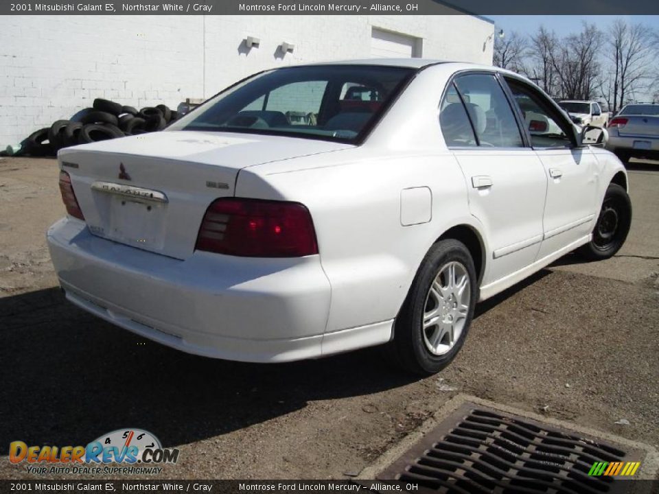 2001 Mitsubishi Galant ES Northstar White / Gray Photo #5