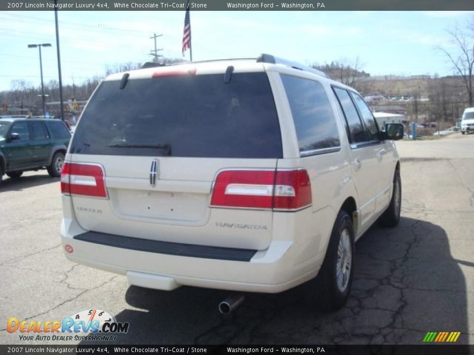 2007 Lincoln Navigator Luxury 4x4 White Chocolate Tri-Coat / Stone Photo #4