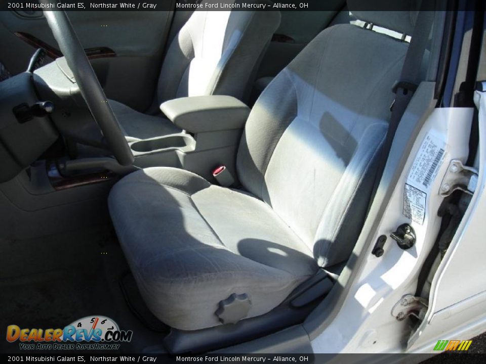 2001 Mitsubishi Galant ES Northstar White / Gray Photo #12