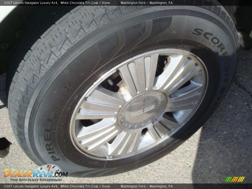 2007 Lincoln Navigator Luxury 4x4 White Chocolate Tri-Coat / Stone Photo #12