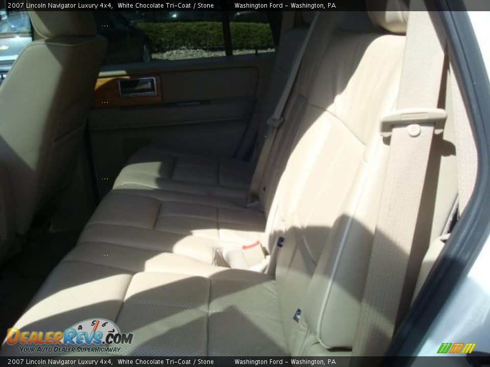 2007 Lincoln Navigator Luxury 4x4 White Chocolate Tri-Coat / Stone Photo #13