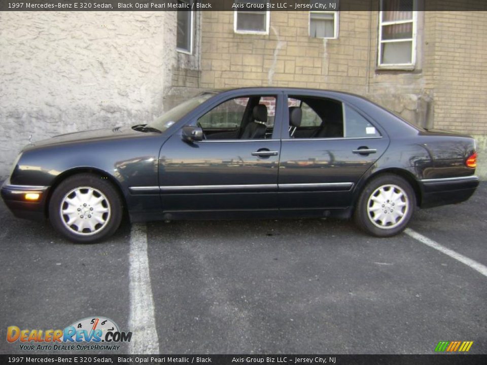 1997 Mercedes-Benz E 320 Sedan Black Opal Pearl Metallic / Black Photo #7