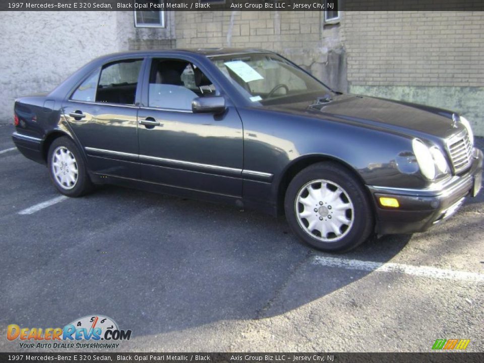 1997 Mercedes-Benz E 320 Sedan Black Opal Pearl Metallic / Black Photo #8