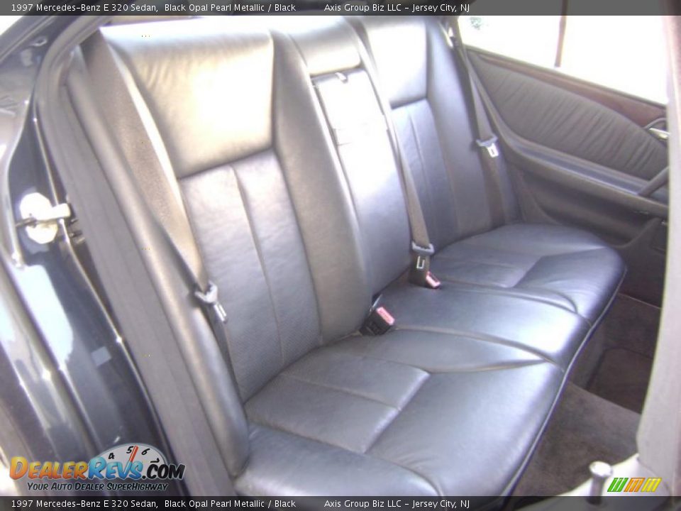 1997 Mercedes-Benz E 320 Sedan Black Opal Pearl Metallic / Black Photo #12