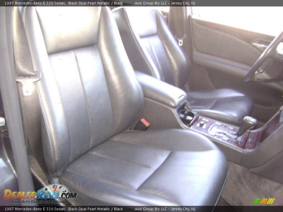 1997 Mercedes-Benz E 320 Sedan Black Opal Pearl Metallic / Black Photo #15
