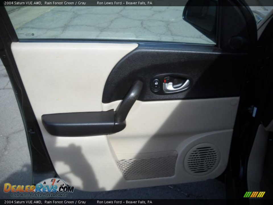 2004 Saturn VUE AWD Rain Forest Green / Gray Photo #6