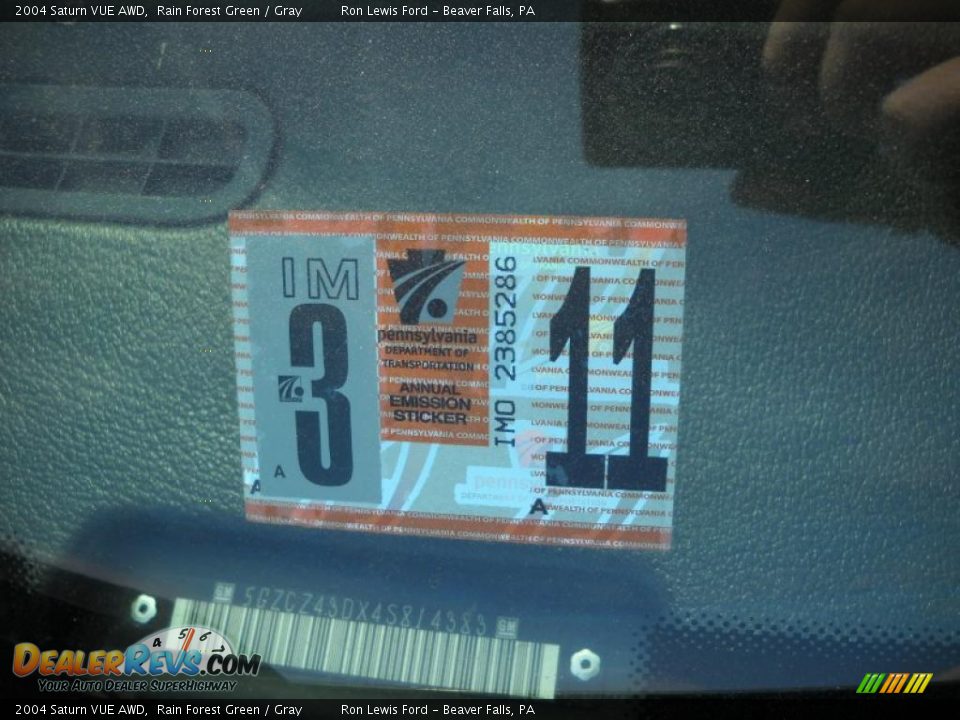 2004 Saturn VUE AWD Rain Forest Green / Gray Photo #14