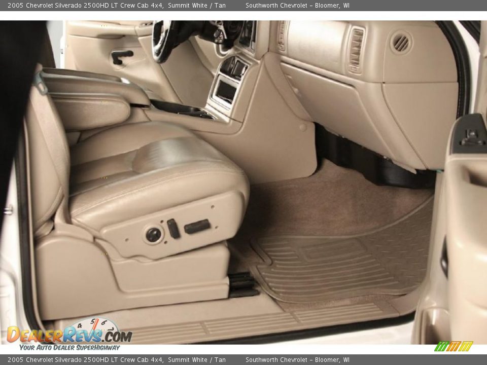 2005 Chevrolet Silverado 2500HD LT Crew Cab 4x4 Summit White / Tan Photo #5