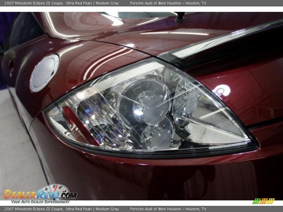 2007 Mitsubishi Eclipse GS Coupe Ultra Red Pearl / Medium Gray Photo #17