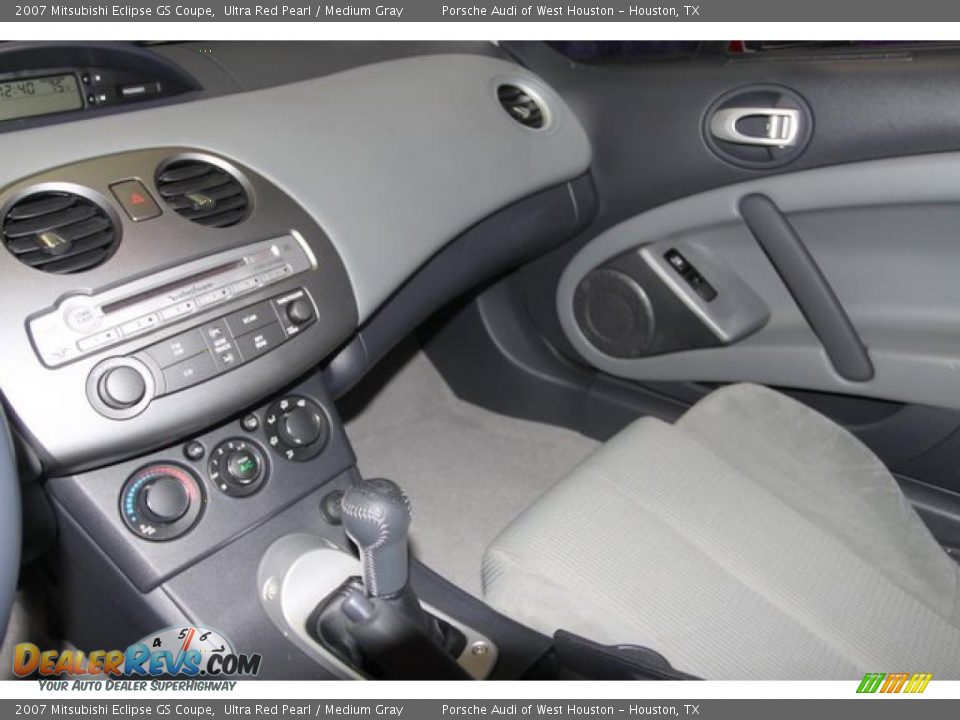 2007 Mitsubishi Eclipse GS Coupe Ultra Red Pearl / Medium Gray Photo #26