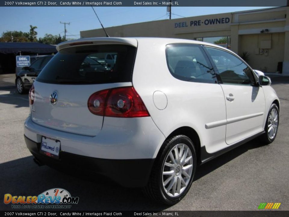 2007 Volkswagen GTI 2 Door Candy White / Interlagos Plaid Cloth Photo #5