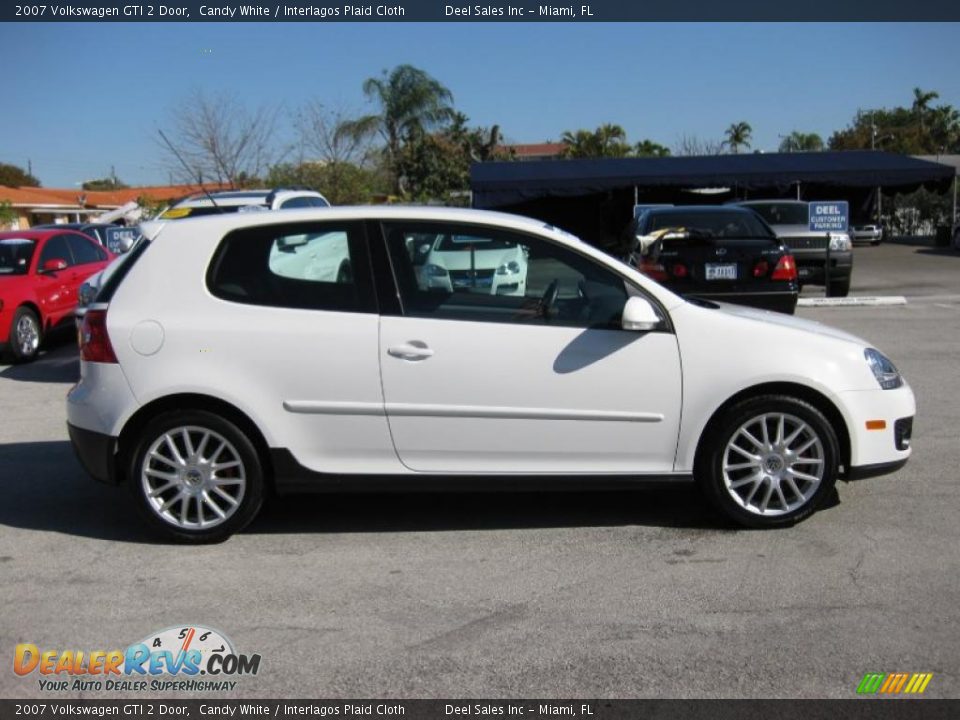 2007 Volkswagen GTI 2 Door Candy White / Interlagos Plaid Cloth Photo #6