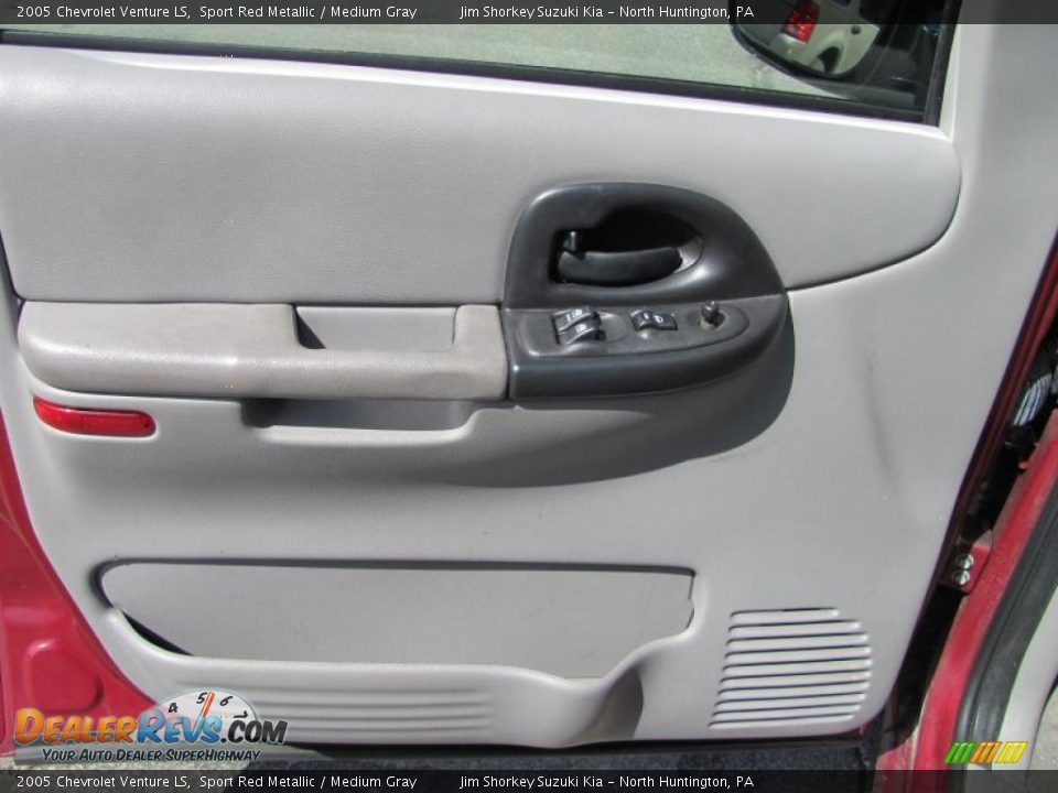 2005 Chevrolet Venture LS Sport Red Metallic / Medium Gray Photo #8
