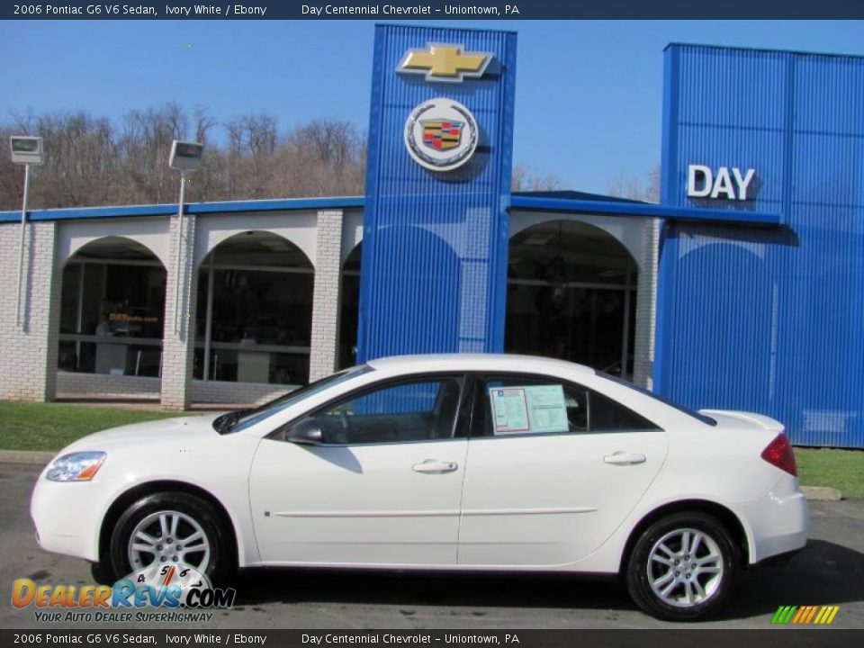 2006 Pontiac G6 V6 Sedan Ivory White / Ebony Photo #2