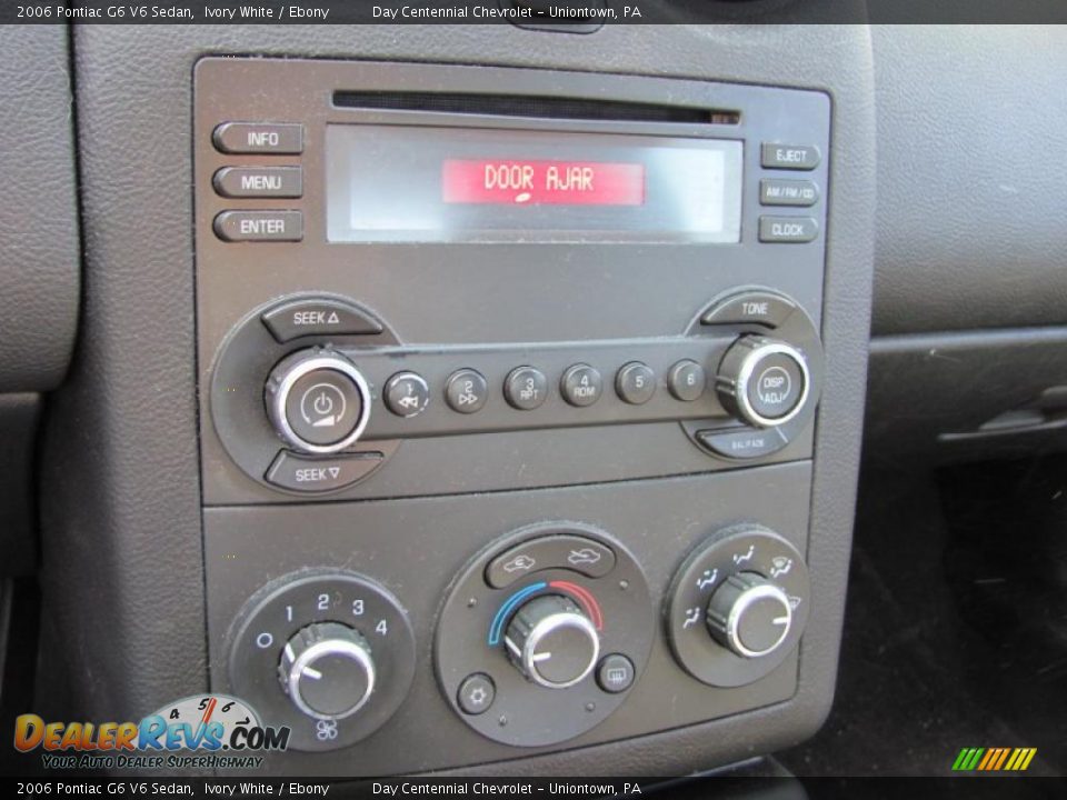 2006 Pontiac G6 V6 Sedan Ivory White / Ebony Photo #12