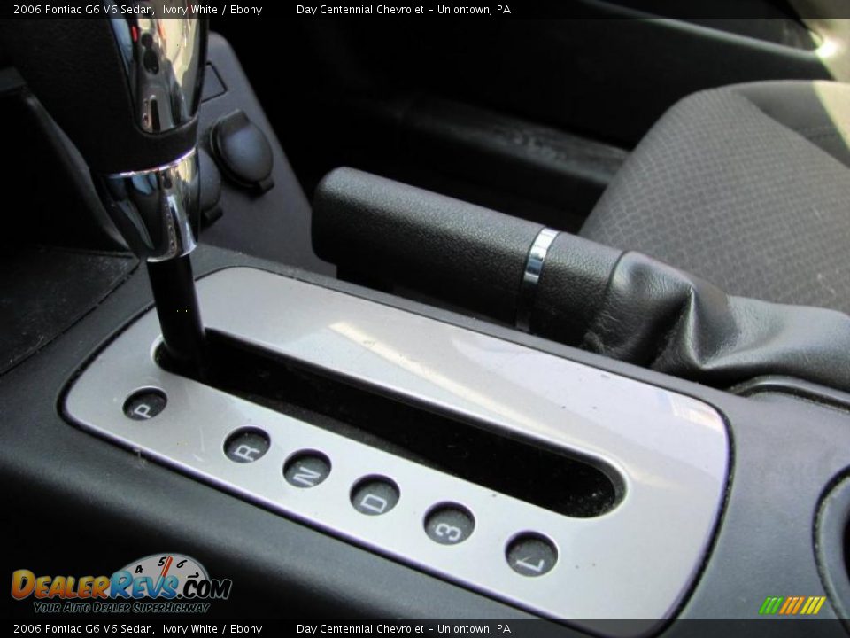 2006 Pontiac G6 V6 Sedan Ivory White / Ebony Photo #13