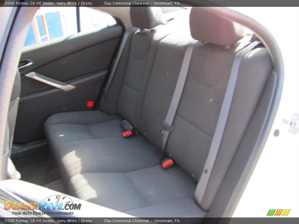 2006 Pontiac G6 V6 Sedan Ivory White / Ebony Photo #14