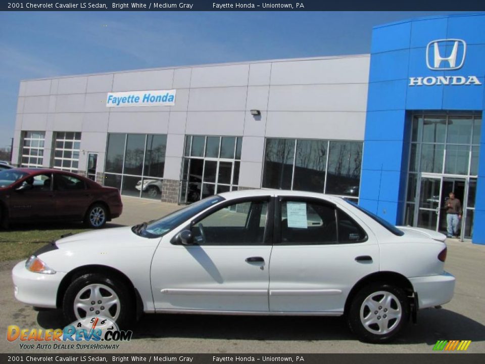 2001 Chevrolet Cavalier LS Sedan Bright White / Medium Gray Photo #2