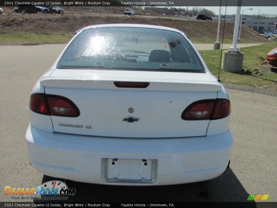 2001 Chevrolet Cavalier LS Sedan Bright White / Medium Gray Photo #4