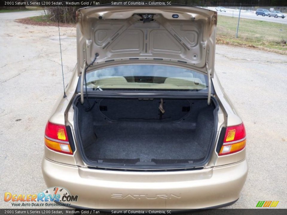 2001 Saturn L Series L200 Sedan Medium Gold / Tan Photo #16