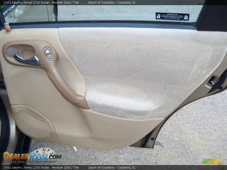2001 Saturn L Series L200 Sedan Medium Gold / Tan Photo #24