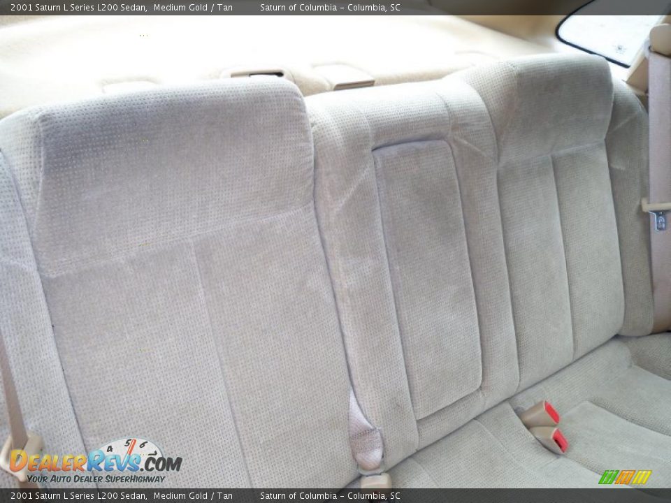2001 Saturn L Series L200 Sedan Medium Gold / Tan Photo #26