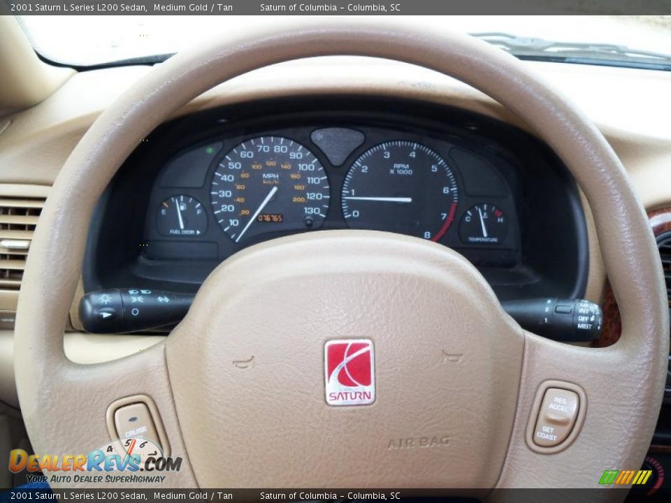 2001 Saturn L Series L200 Sedan Medium Gold / Tan Photo #28