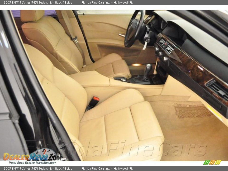 2005 BMW 5 Series 545i Sedan Jet Black / Beige Photo #13