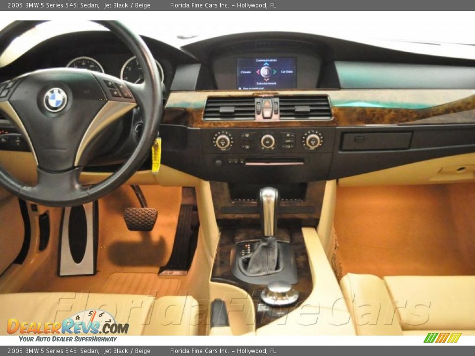 2005 BMW 5 Series 545i Sedan Jet Black / Beige Photo #16