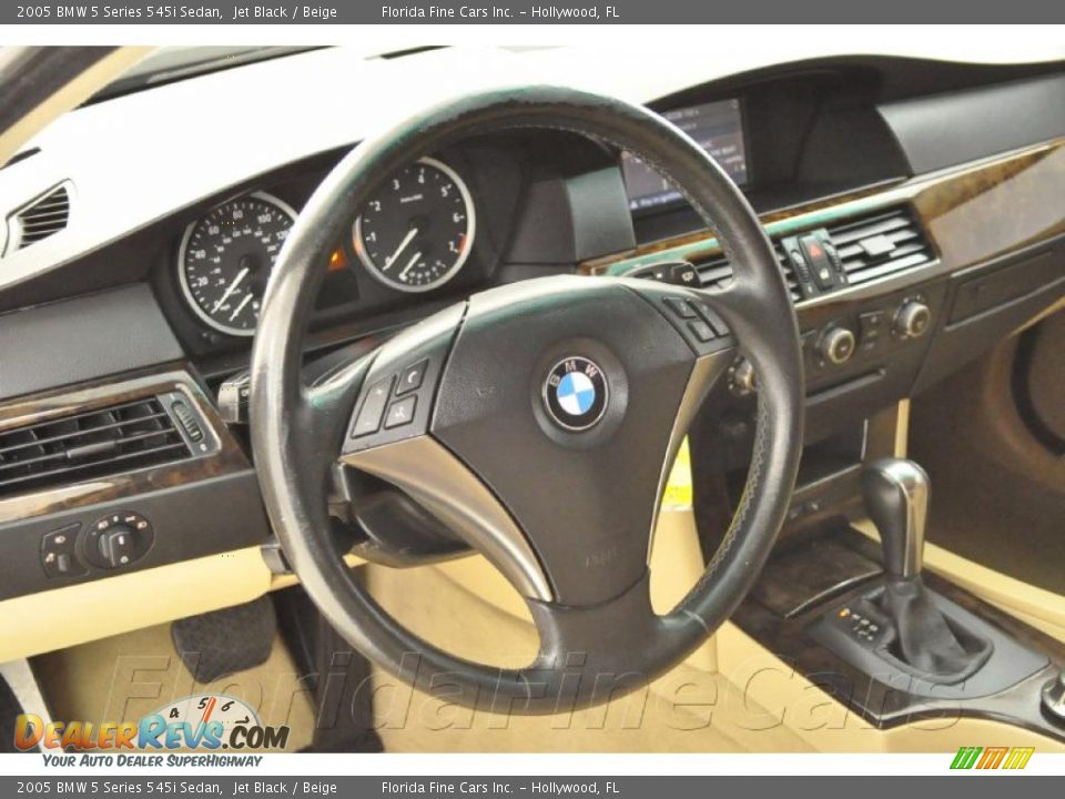 2005 BMW 5 Series 545i Sedan Jet Black / Beige Photo #17
