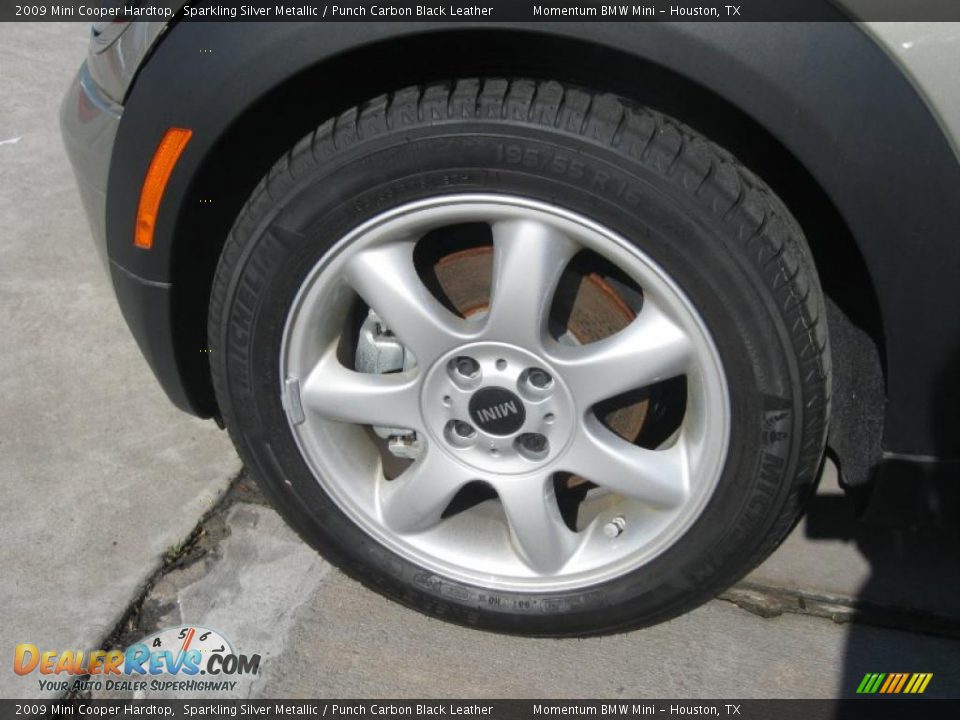 2009 Mini Cooper Hardtop Sparkling Silver Metallic / Punch Carbon Black Leather Photo #4