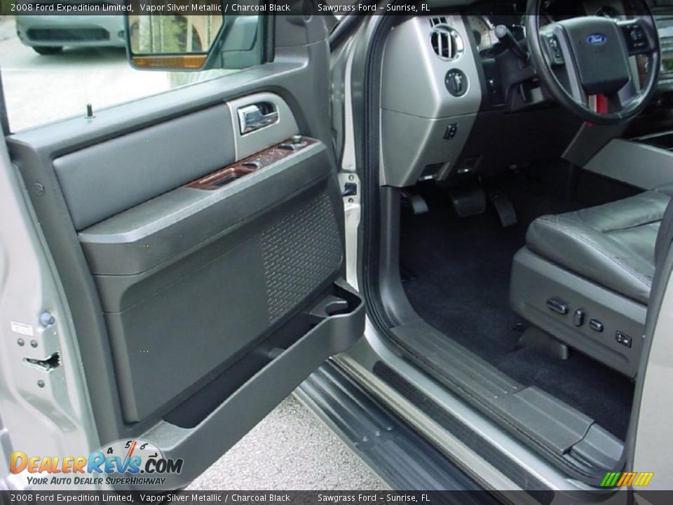 2008 Ford Expedition Limited Vapor Silver Metallic / Charcoal Black Photo #10