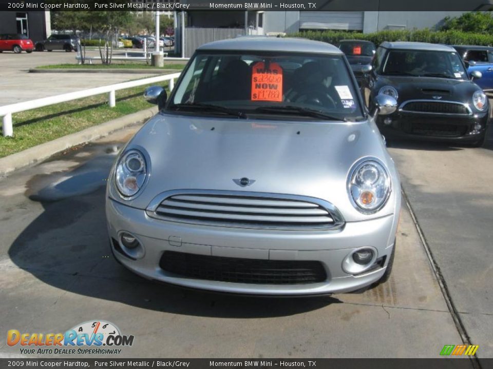 2009 Mini Cooper Hardtop Pure Silver Metallic / Black/Grey Photo #2