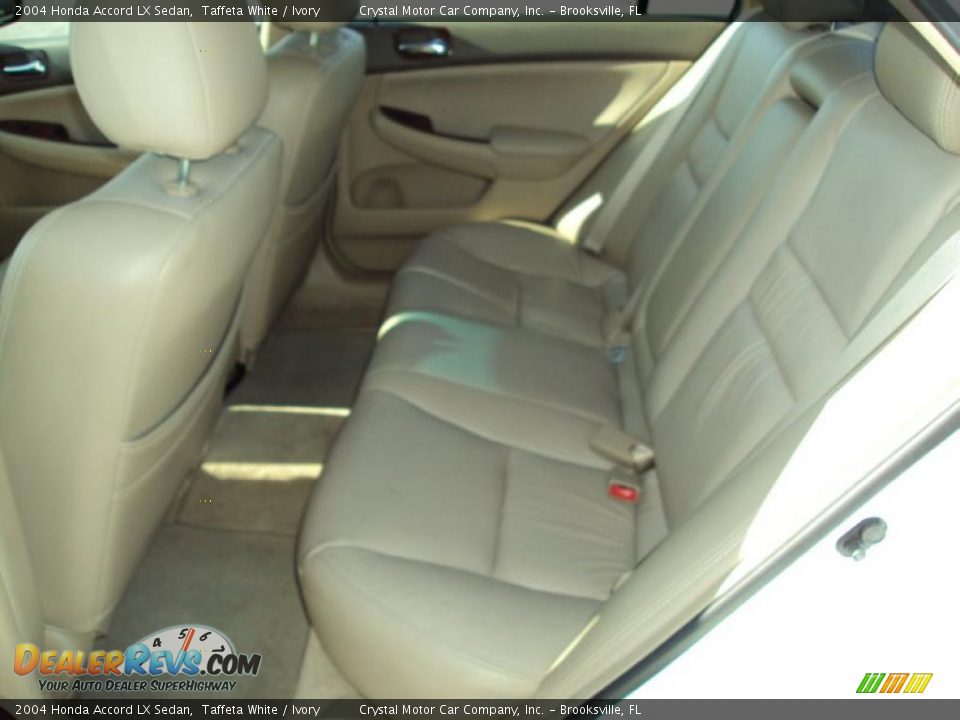 2004 Honda Accord LX Sedan Taffeta White / Ivory Photo #5