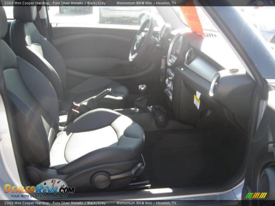 2009 Mini Cooper Hardtop Pure Silver Metallic / Black/Grey Photo #9