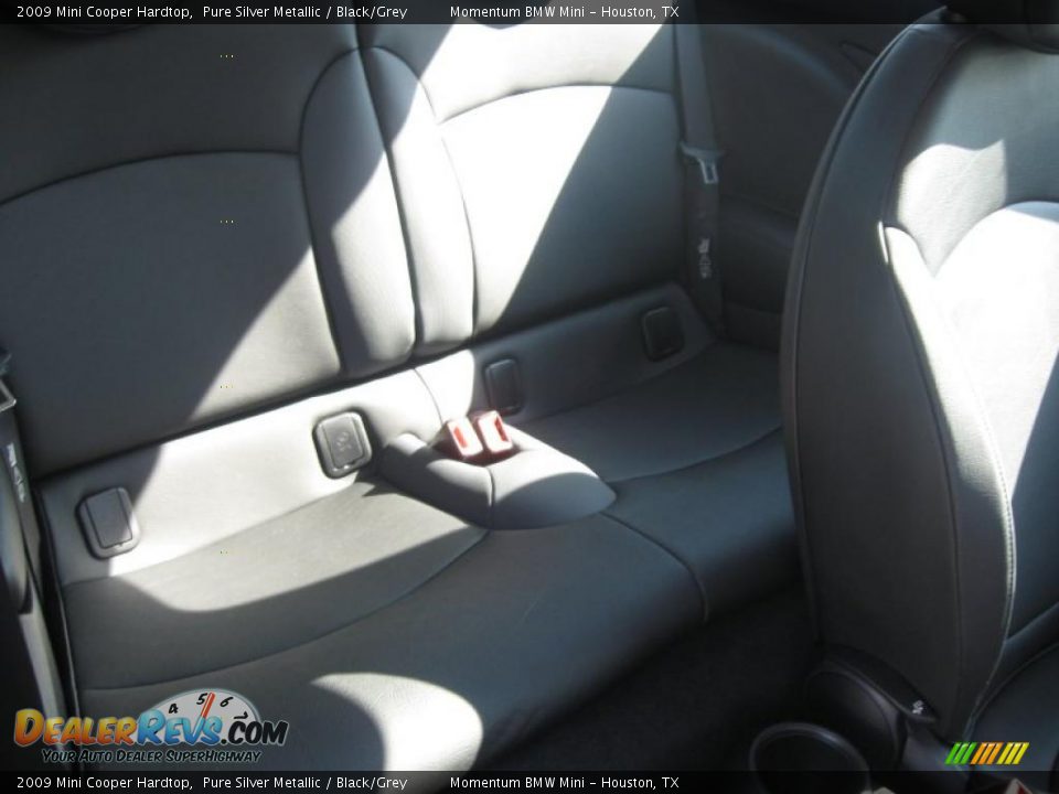 2009 Mini Cooper Hardtop Pure Silver Metallic / Black/Grey Photo #10
