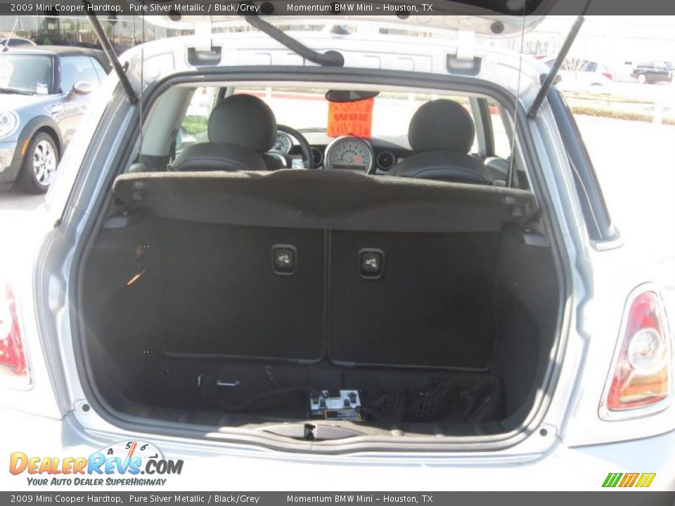 2009 Mini Cooper Hardtop Pure Silver Metallic / Black/Grey Photo #11