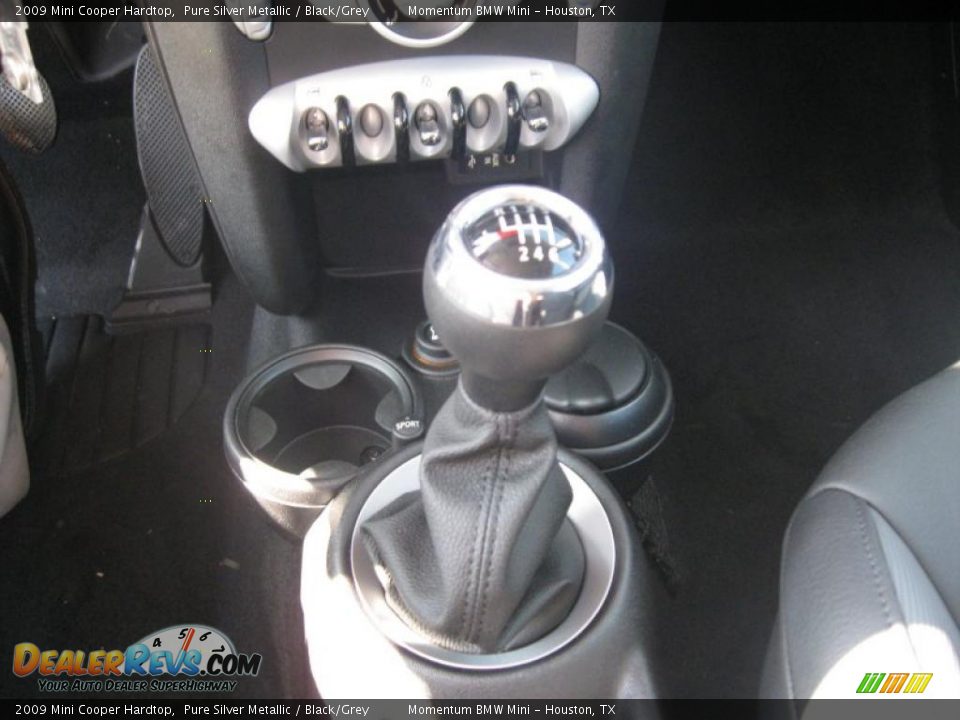 2009 Mini Cooper Hardtop Pure Silver Metallic / Black/Grey Photo #14