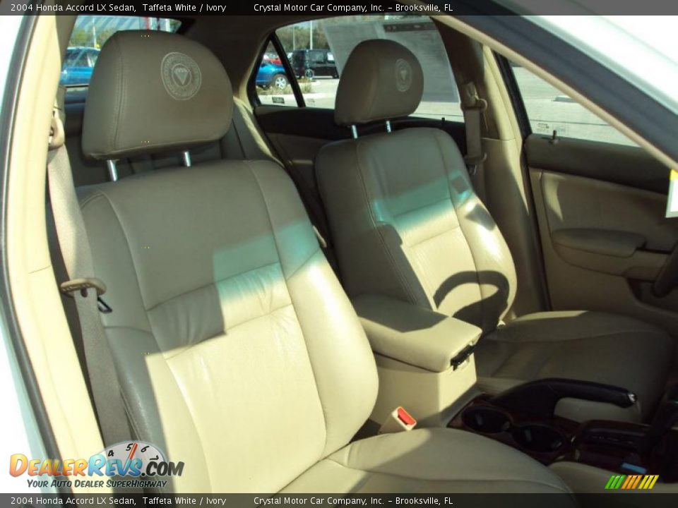 2004 Honda Accord LX Sedan Taffeta White / Ivory Photo #12
