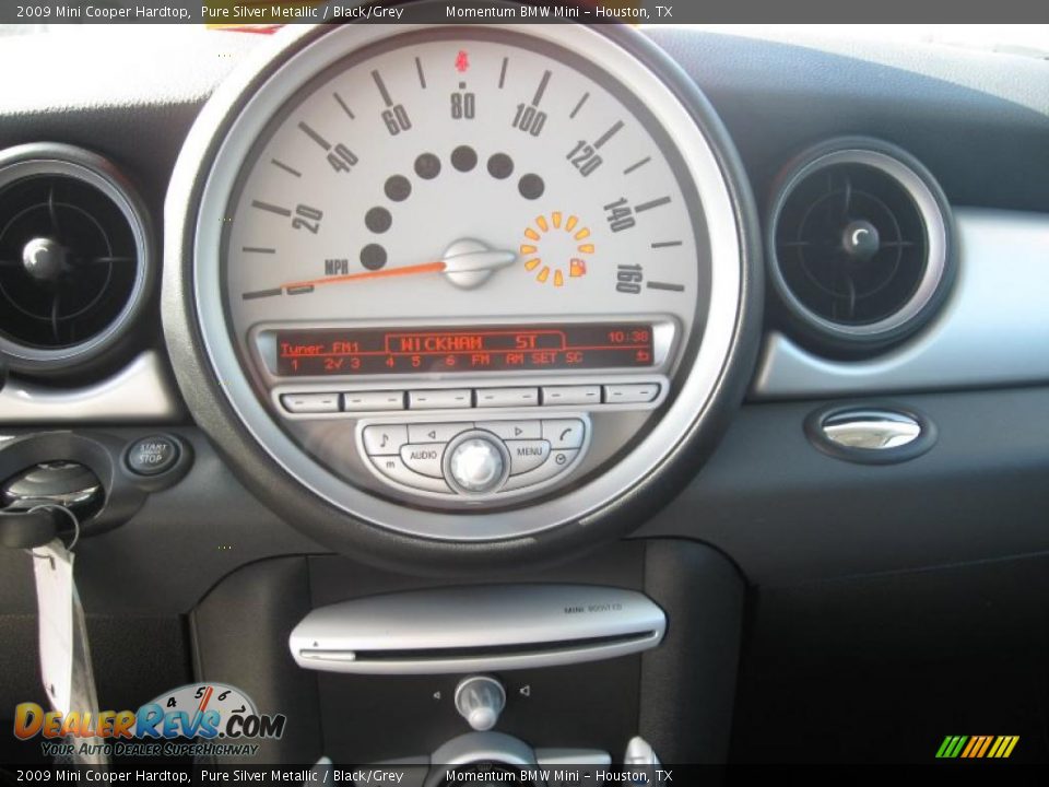 2009 Mini Cooper Hardtop Pure Silver Metallic / Black/Grey Photo #15