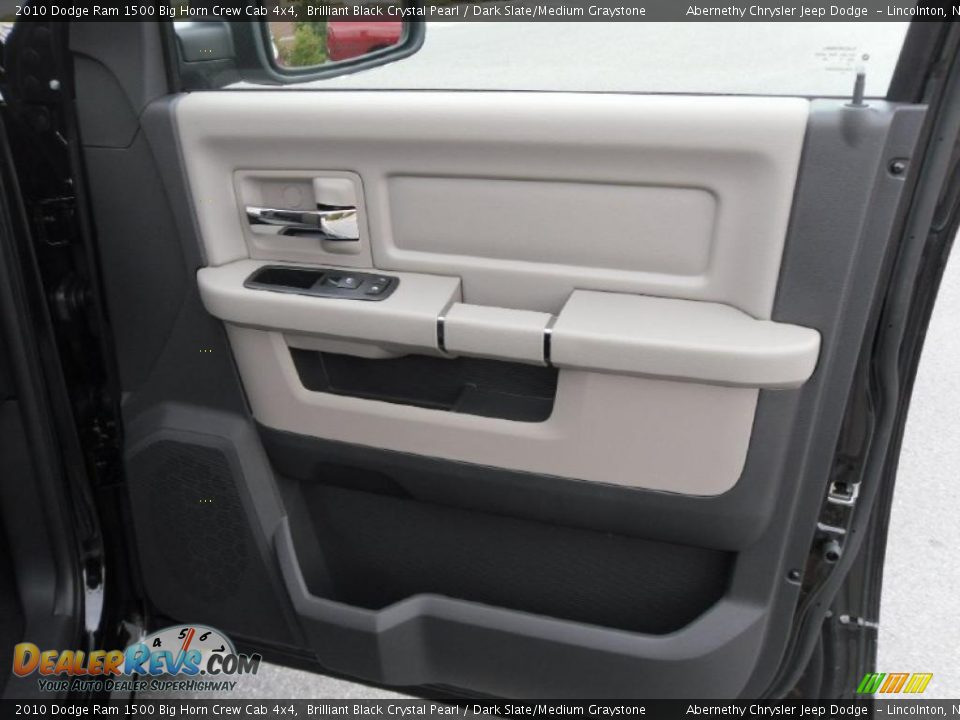 2010 Dodge Ram 1500 Big Horn Crew Cab 4x4 Brilliant Black Crystal Pearl / Dark Slate/Medium Graystone Photo #18