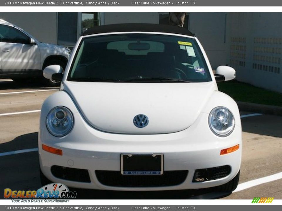 2010 Volkswagen New Beetle 2.5 Convertible Candy White / Black Photo #2
