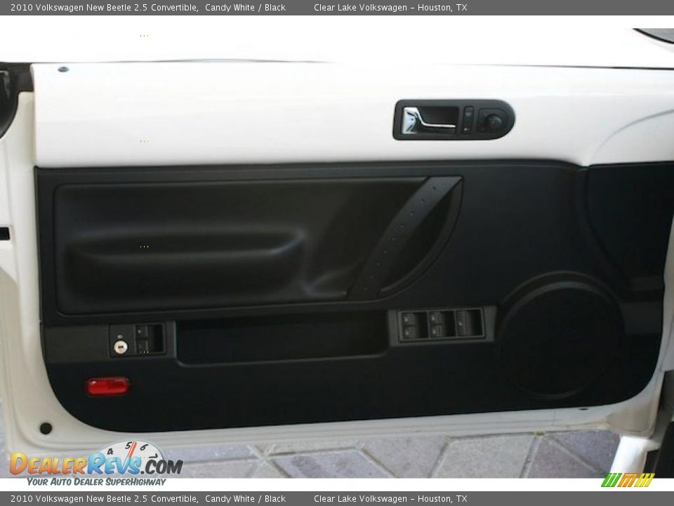 2010 Volkswagen New Beetle 2.5 Convertible Candy White / Black Photo #16