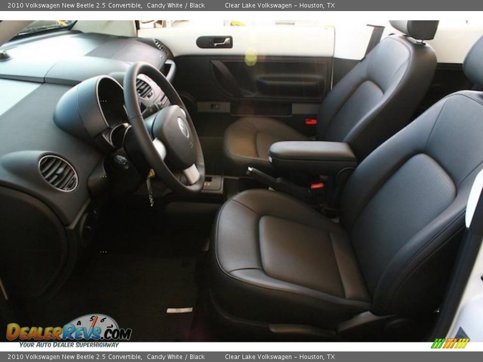 2010 Volkswagen New Beetle 2.5 Convertible Candy White / Black Photo #17